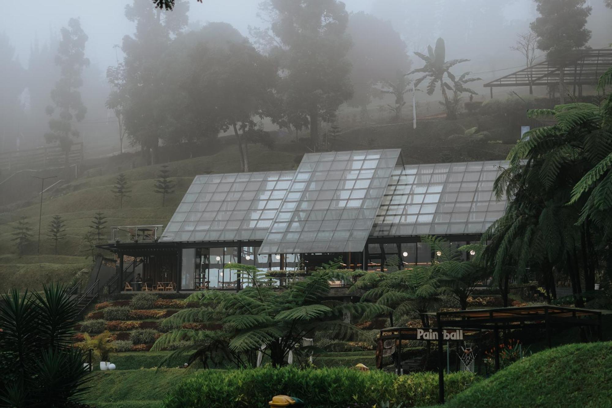Damar Langit Resort Cisarua Esterno foto