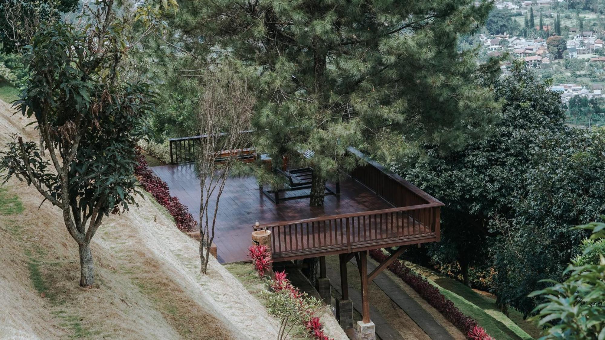 Damar Langit Resort Cisarua Esterno foto