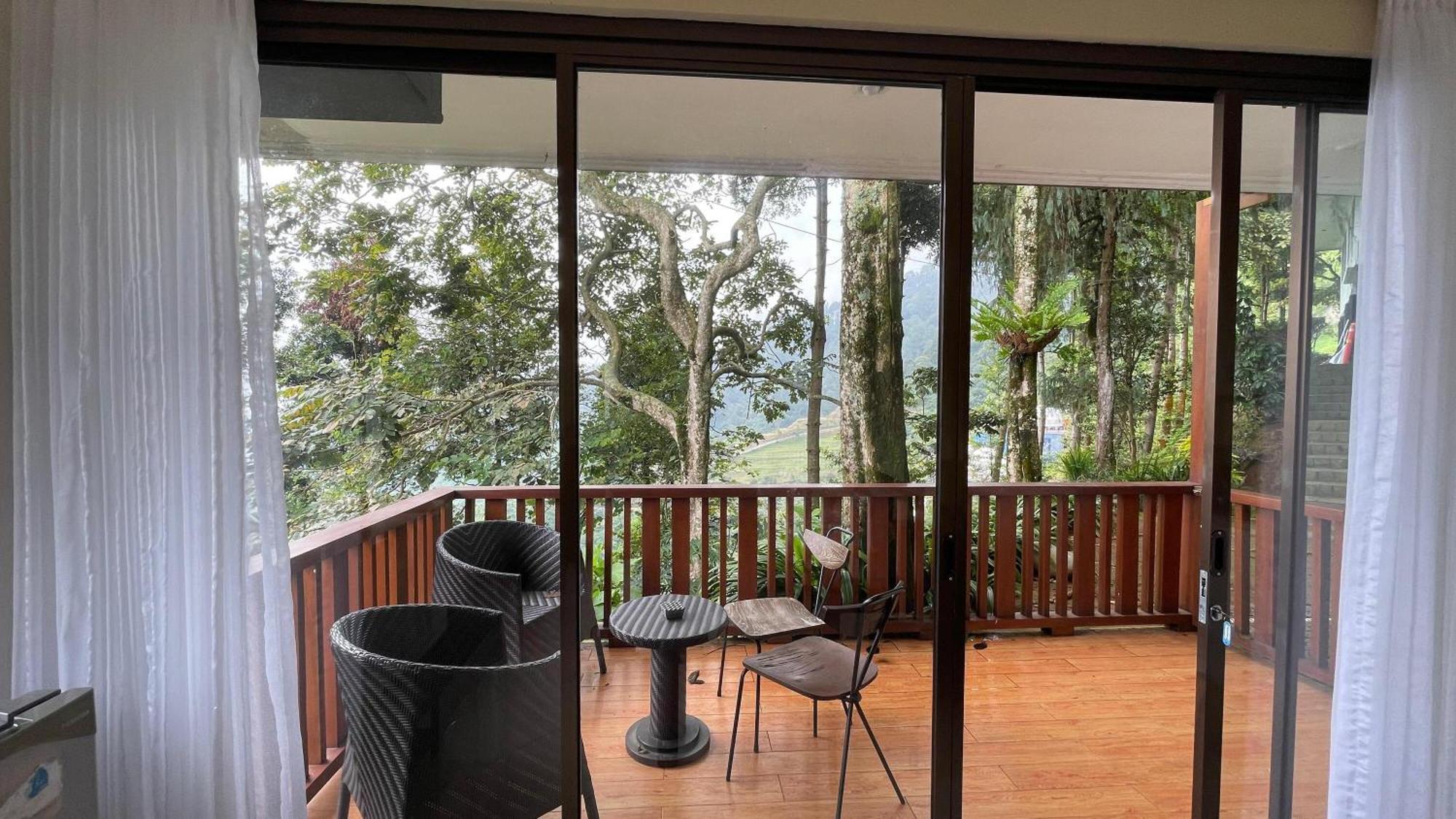 Damar Langit Resort Cisarua Esterno foto